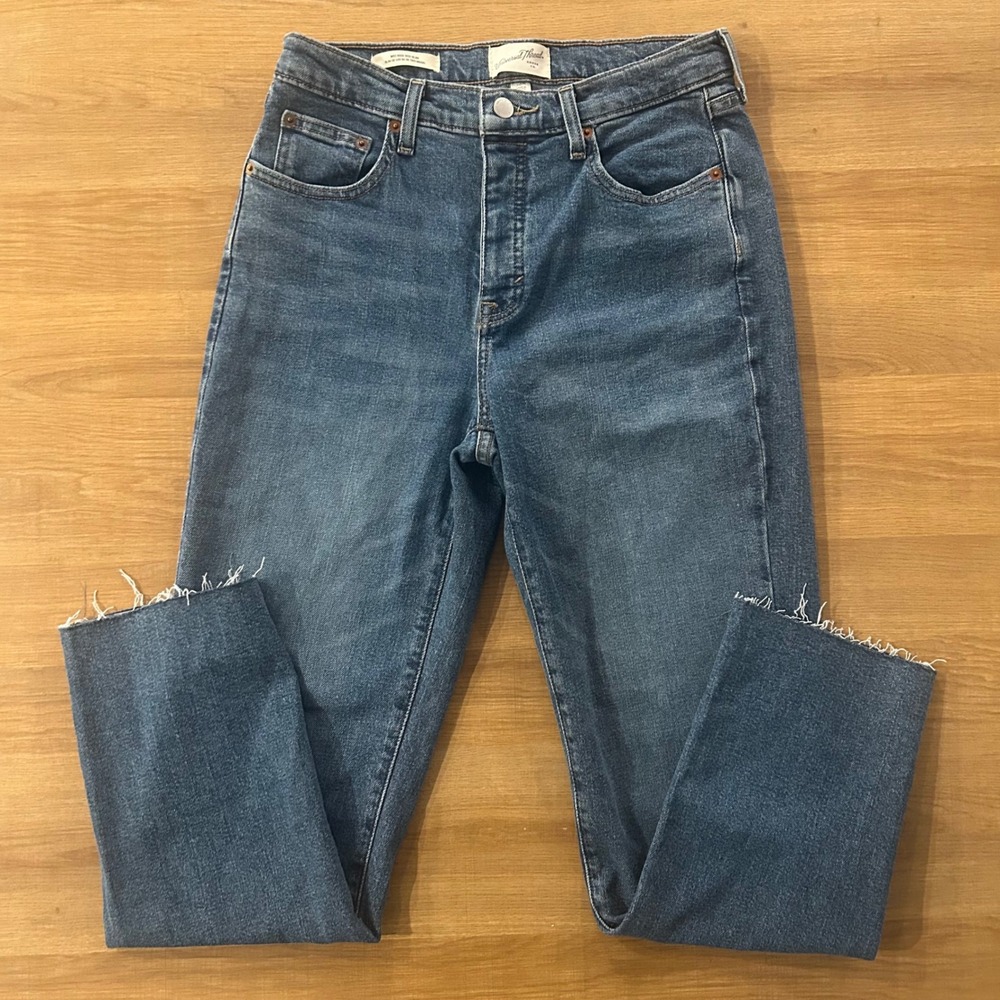 Universal Threads Women Blue High Rise Raw Hem‎ Cropped Jeans Size 10